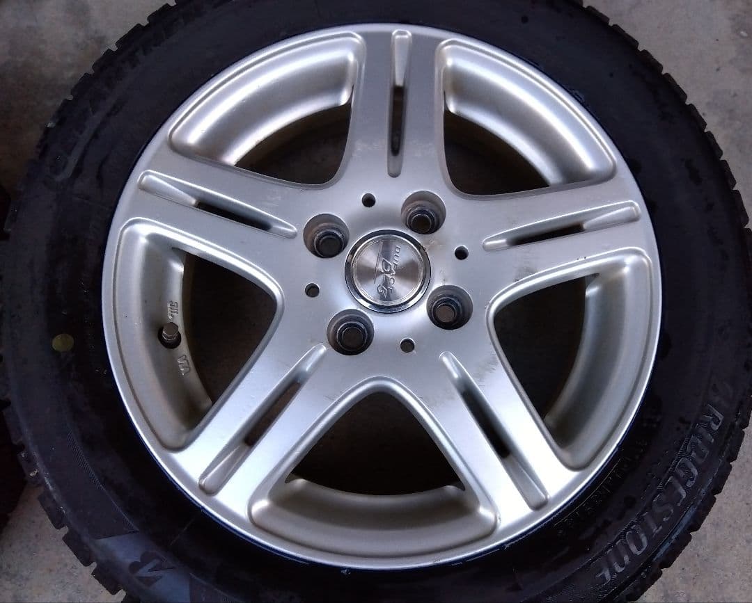 送料無料★軽自動車★１４インチホイールスタッドレスタイヤ