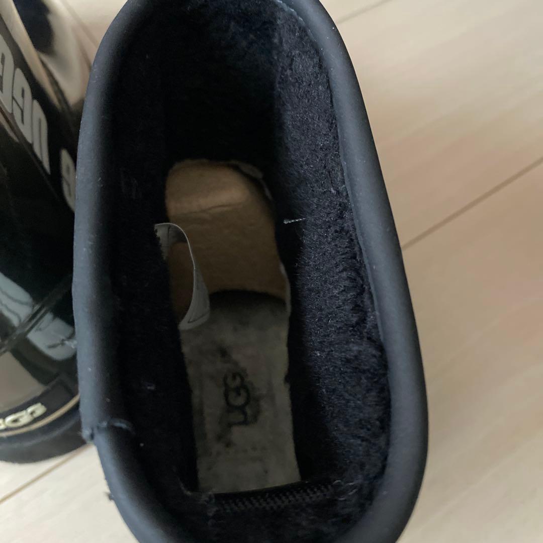 ニコちゃんUGG ブラック ムートンブーツ