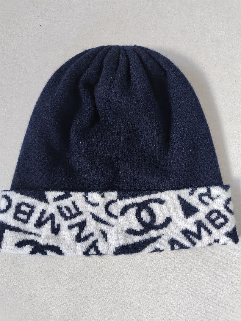 週末値下げ☆CHANEL ニット帽 ロゴ入り ネイビー