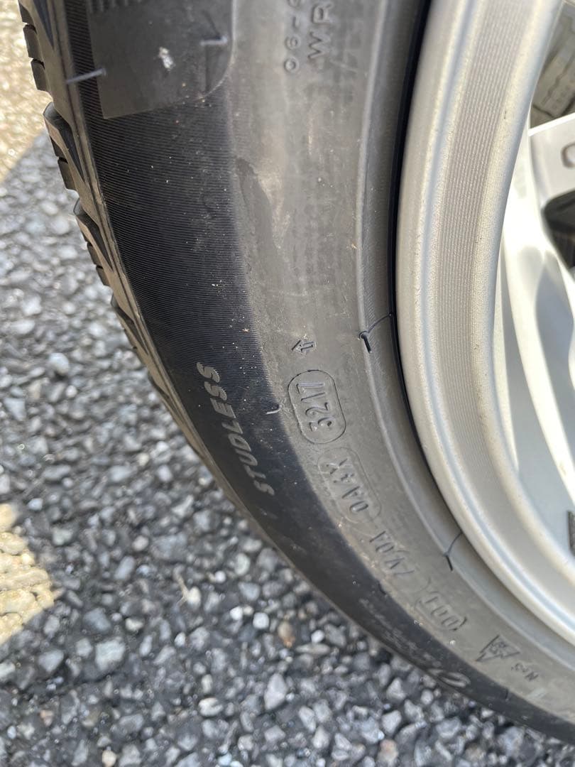 走行3千キロ未満 スタッドレスセットベンツCクラス Aクラス