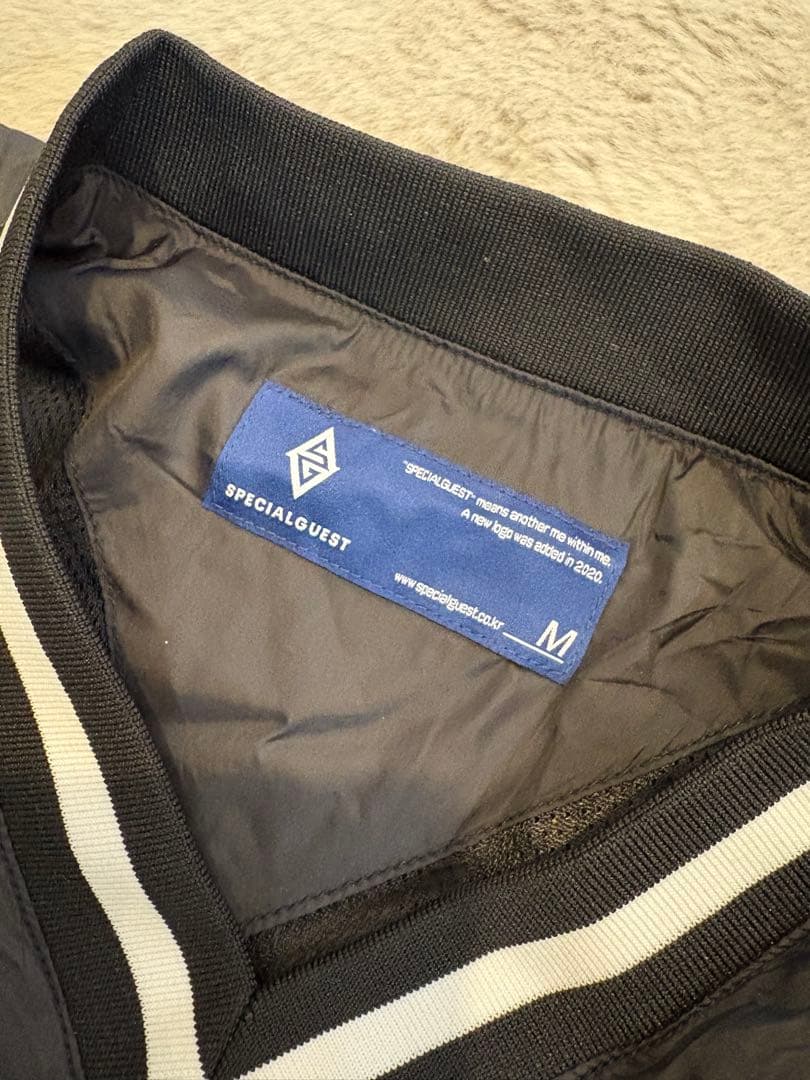 SPECIAL GUEST ウインドブレイカーV2 ブラック Vネック M