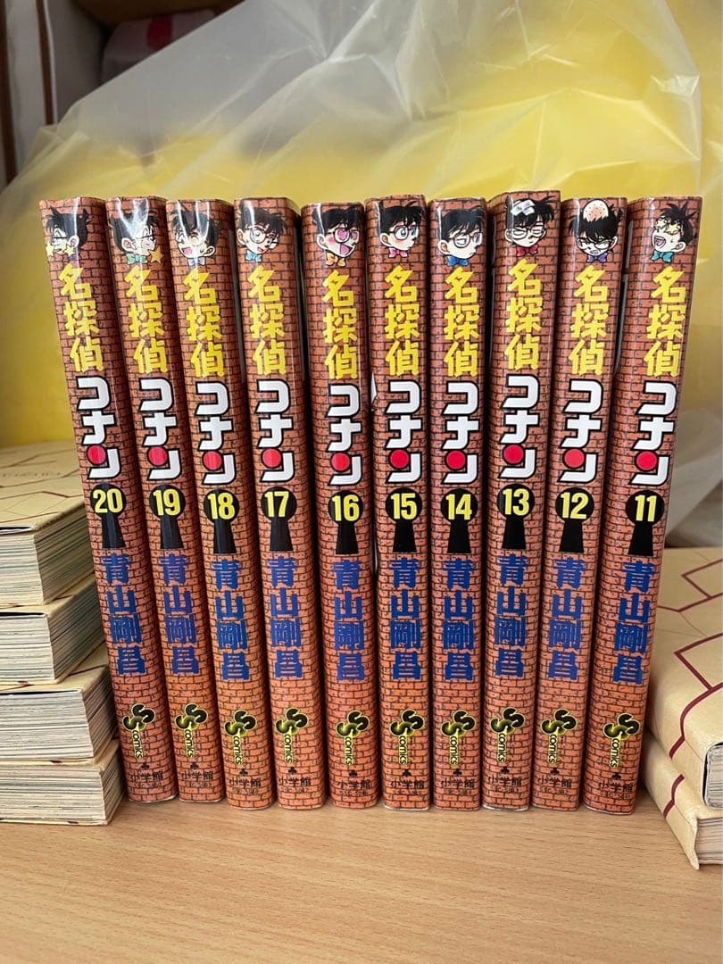 名探偵コナン　初版本　1巻〜28巻・53・54・59巻　映画本9冊　特別編7冊