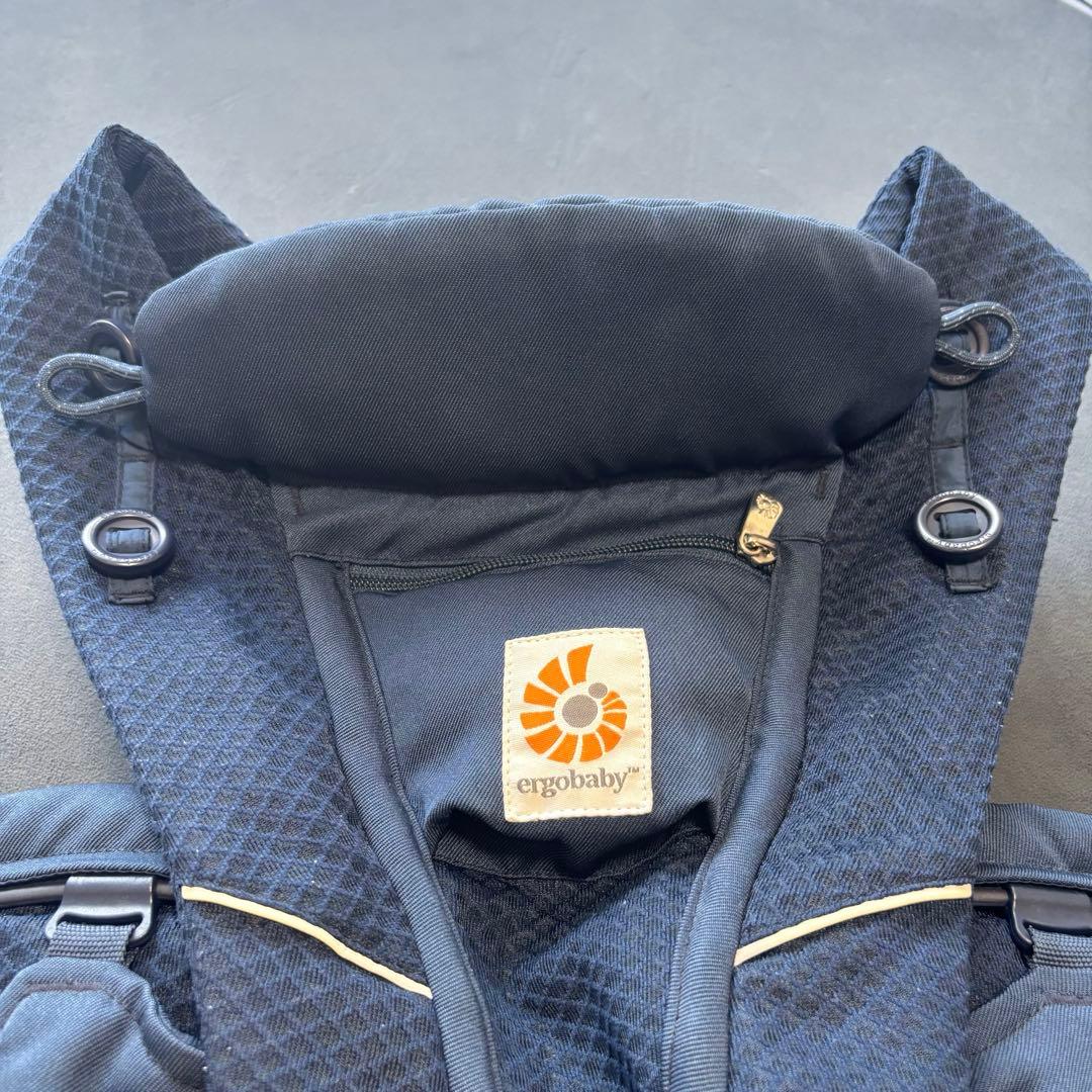 美品ergobaby OMNI breeze MIDNIGHTBLUE