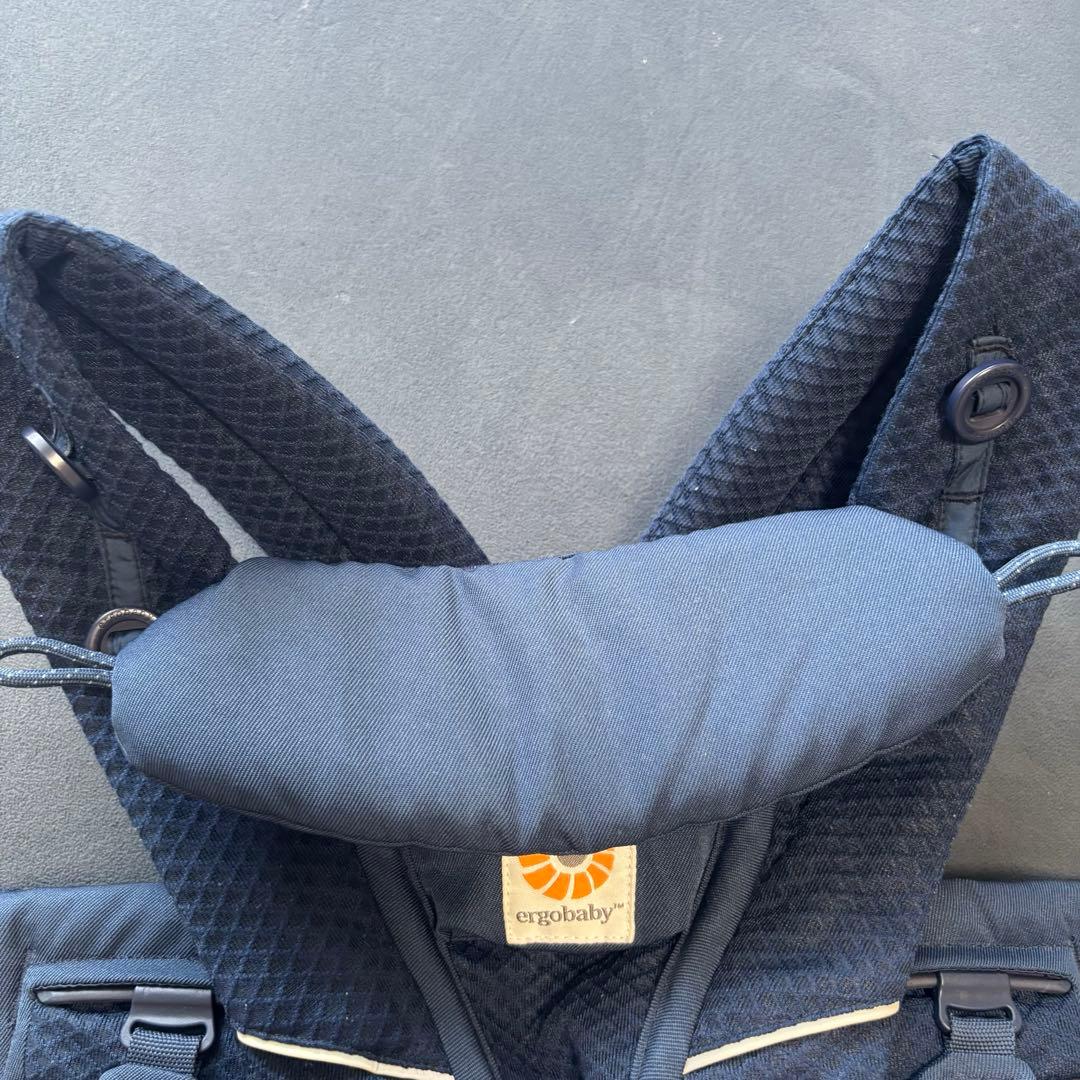 美品ergobaby OMNI breeze MIDNIGHTBLUE