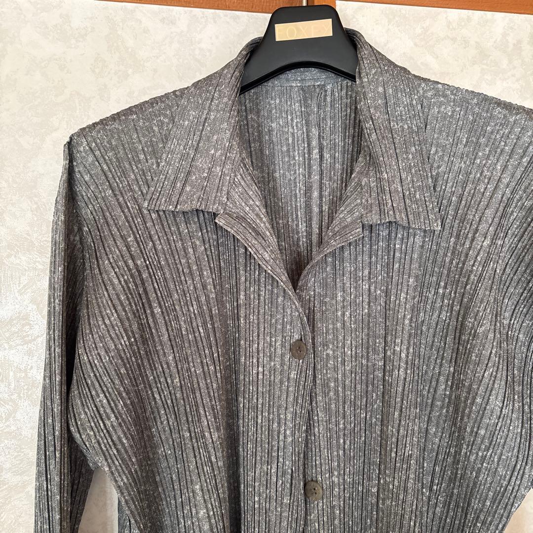 プリーツプリーズ　イッセイミヤケ　グレーロングカーディガン4