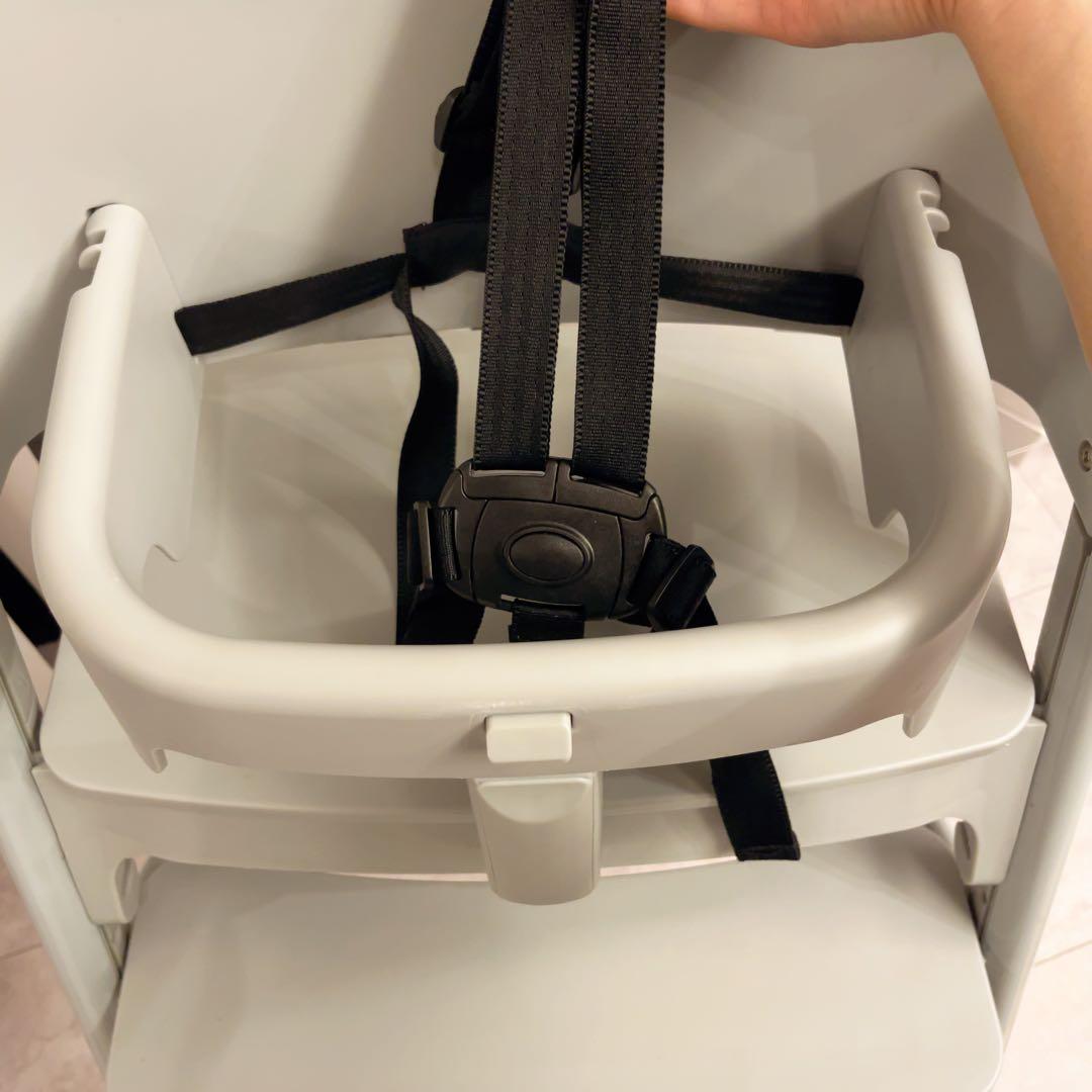 NOVUS ノウス　ベビーチェア　グレー