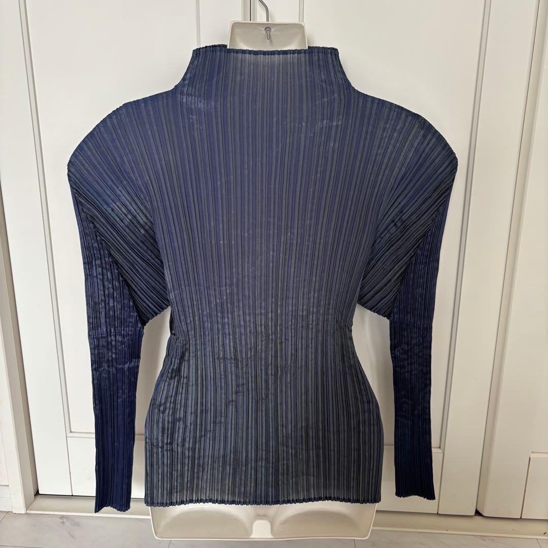 ＊タグ付き新品＊プリーツプリーズ 長袖カットソー サイズ3 ネイビー系