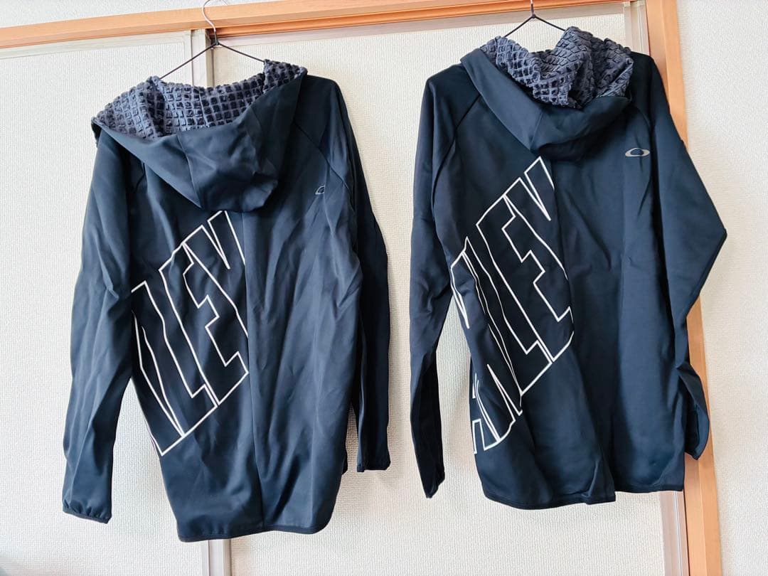 アンダーアーマー　パーカー　2個セット