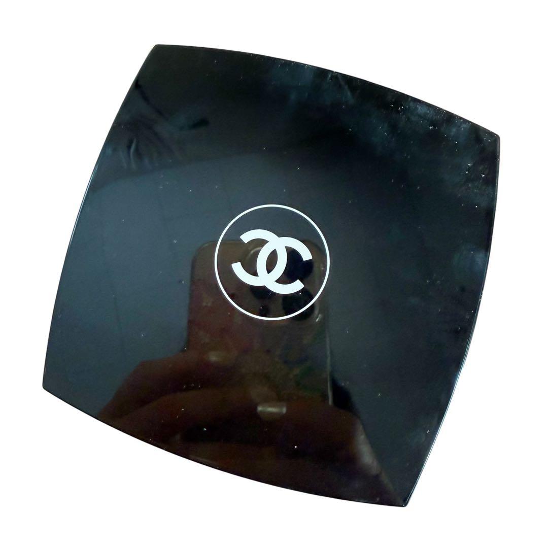 美品 CHANEL 直営店限定 完売 スペーストラベラー アイシャドウパレット