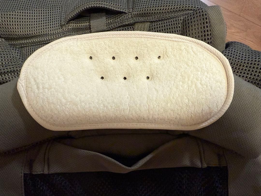 【美品】アップリカ　ラクリス ライトカーキ