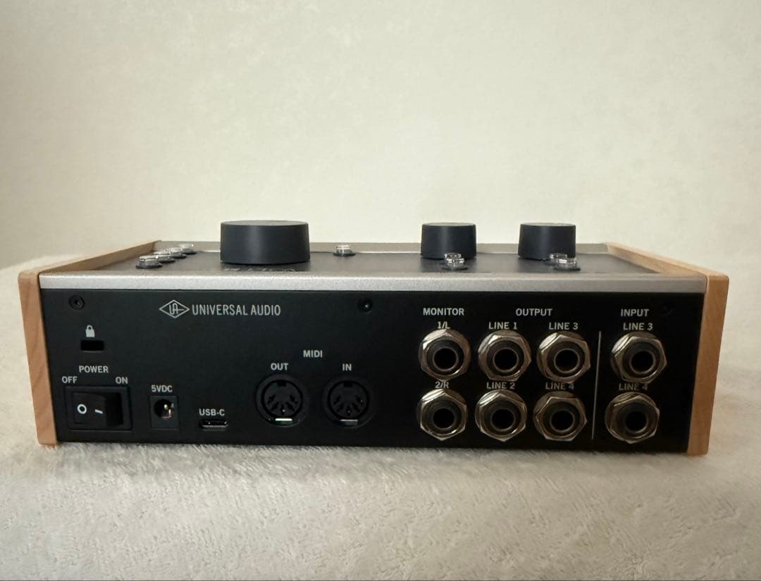 Universal Audio Volt 476 オーディオインターフェイス