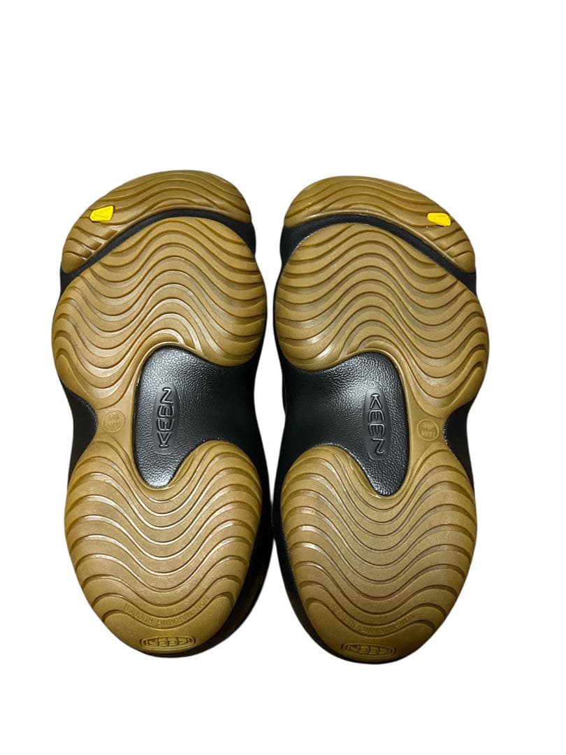 ほ*リ様 KEEN ヨギ 27cm