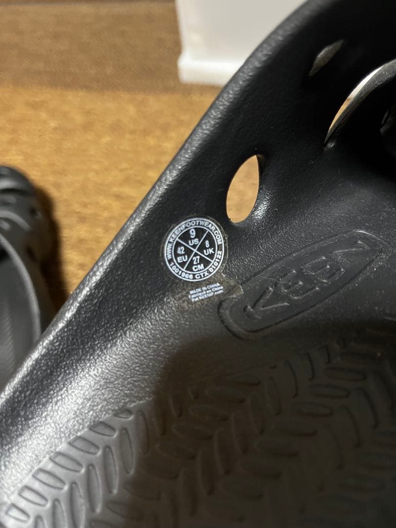 ほ*リ様 KEEN ヨギ 27cm