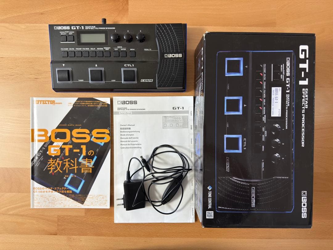 BOSS GT-1、ACアダプター、教則本セット