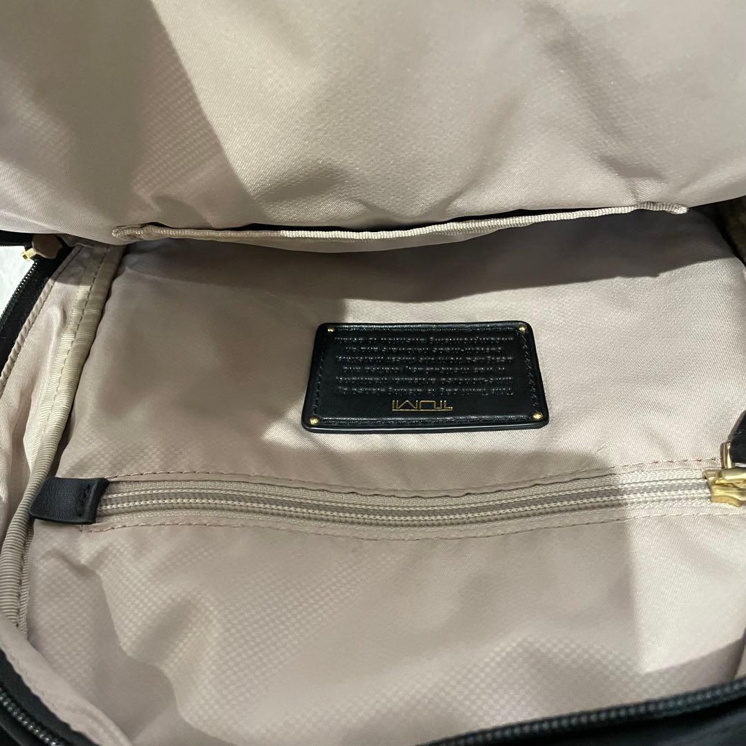 美品✨トゥミ ナイロンクロスボディバッグ ミニリュック レディース TUMI