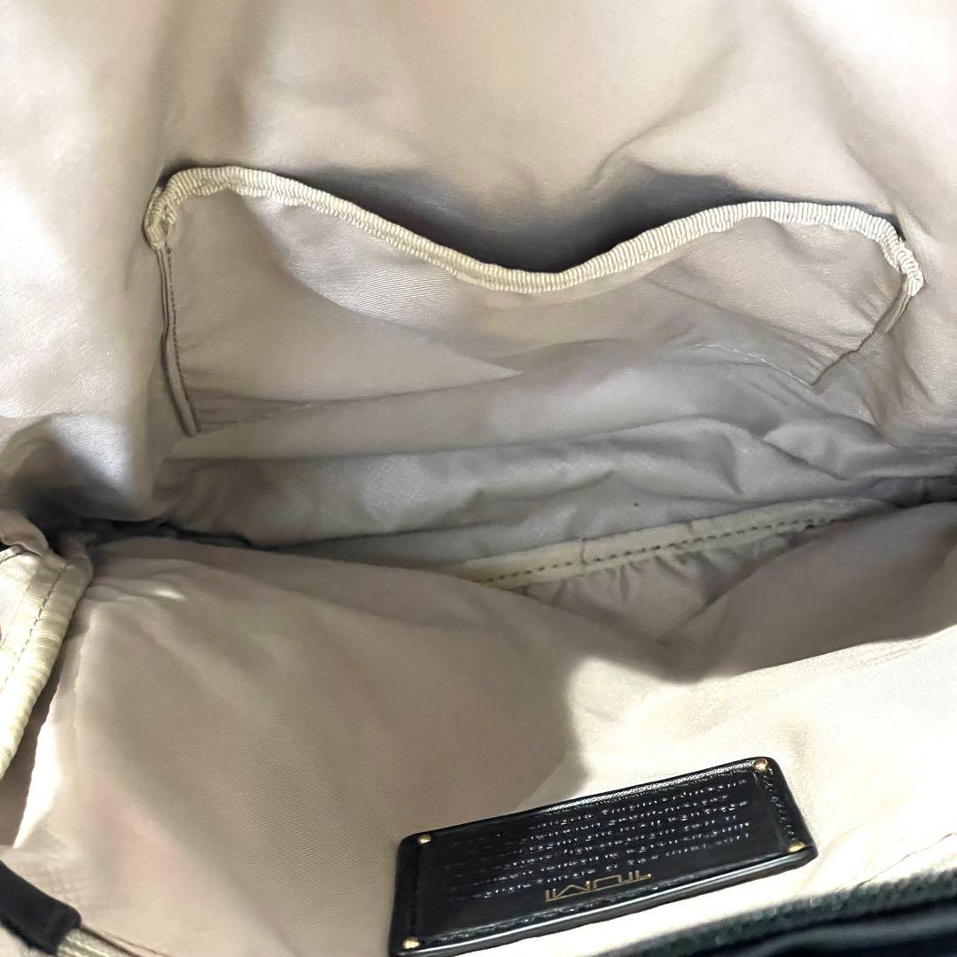 美品✨トゥミ ナイロンクロスボディバッグ ミニリュック レディース TUMI