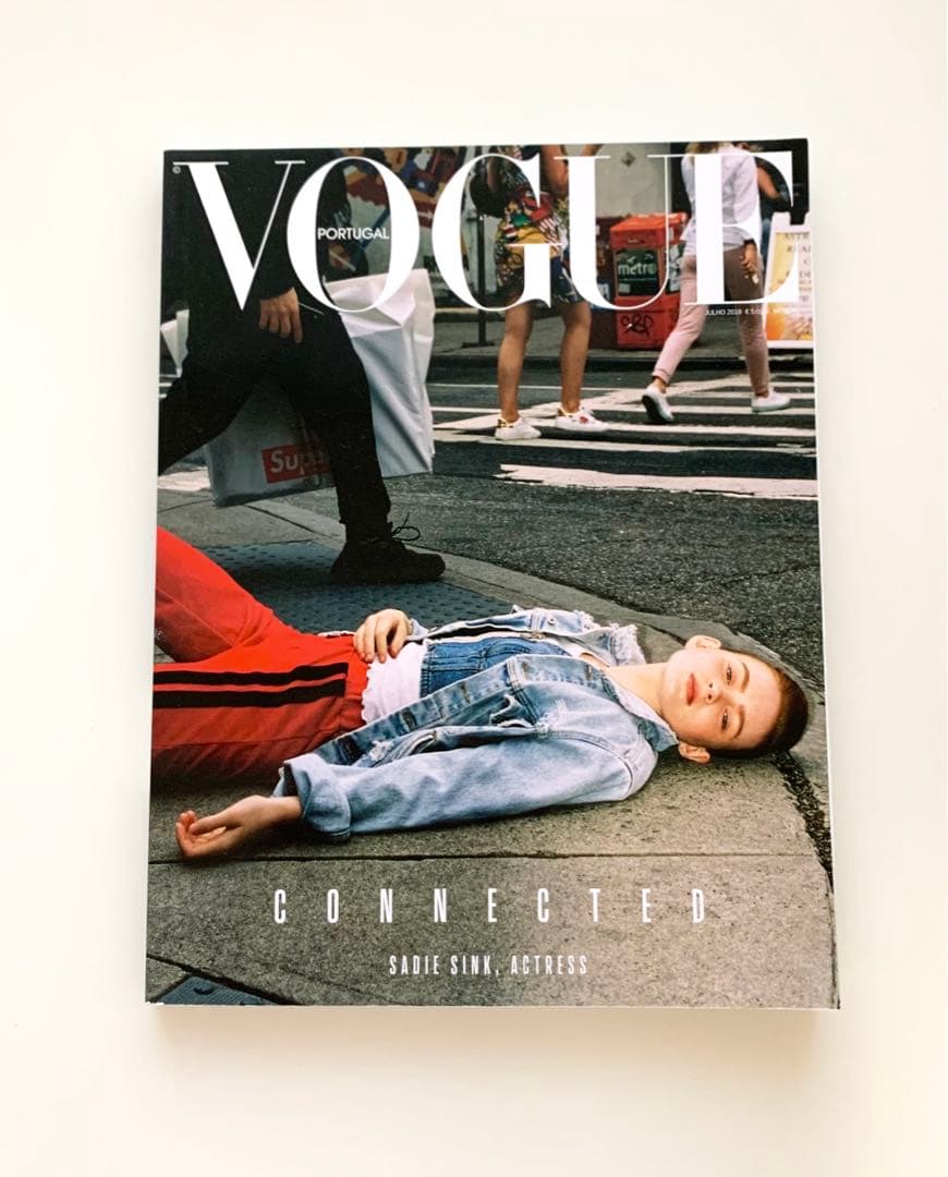 女性情報誌 Vogue Portugal July 2019 Sadie Sink