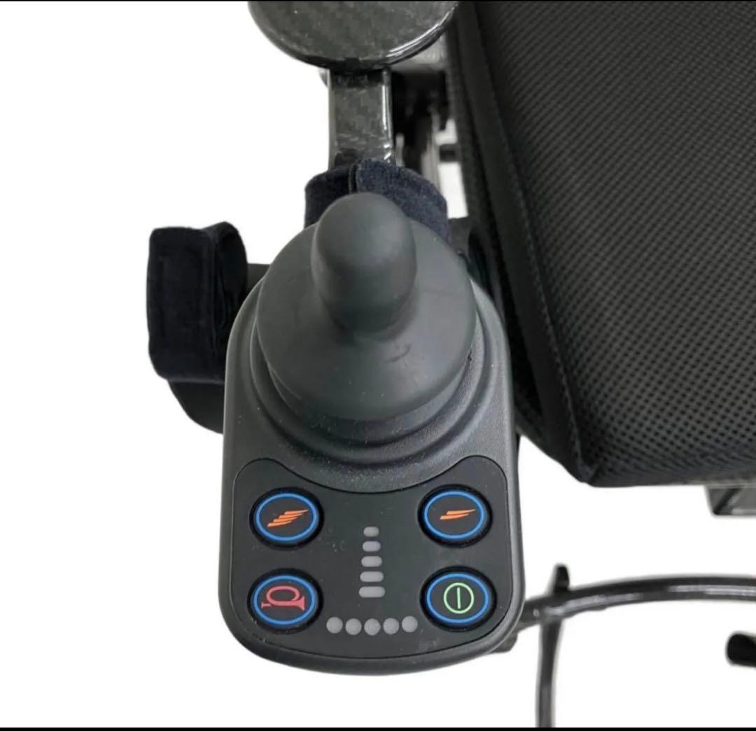 【中古】QUICKIE Q50 Rカーボン折り畳み電動車椅子 2025年5月製