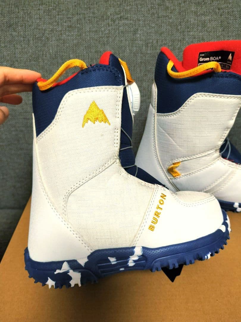 キッズ Burton グロム BOA スノーボードブーツ　 12C　18.5cm