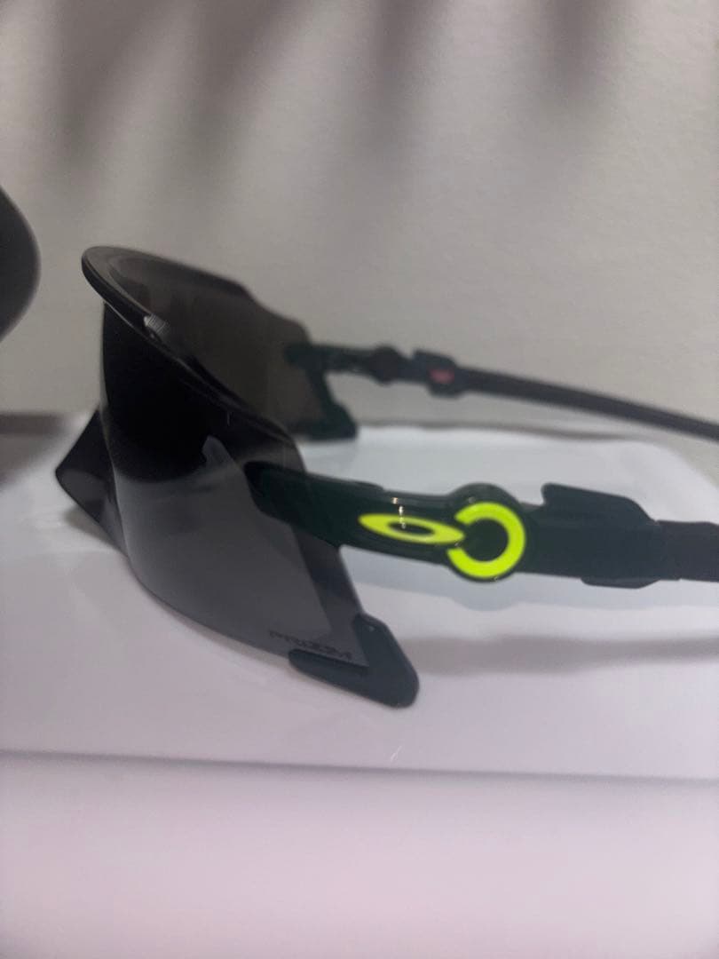 Oakley ケイト　サングラス