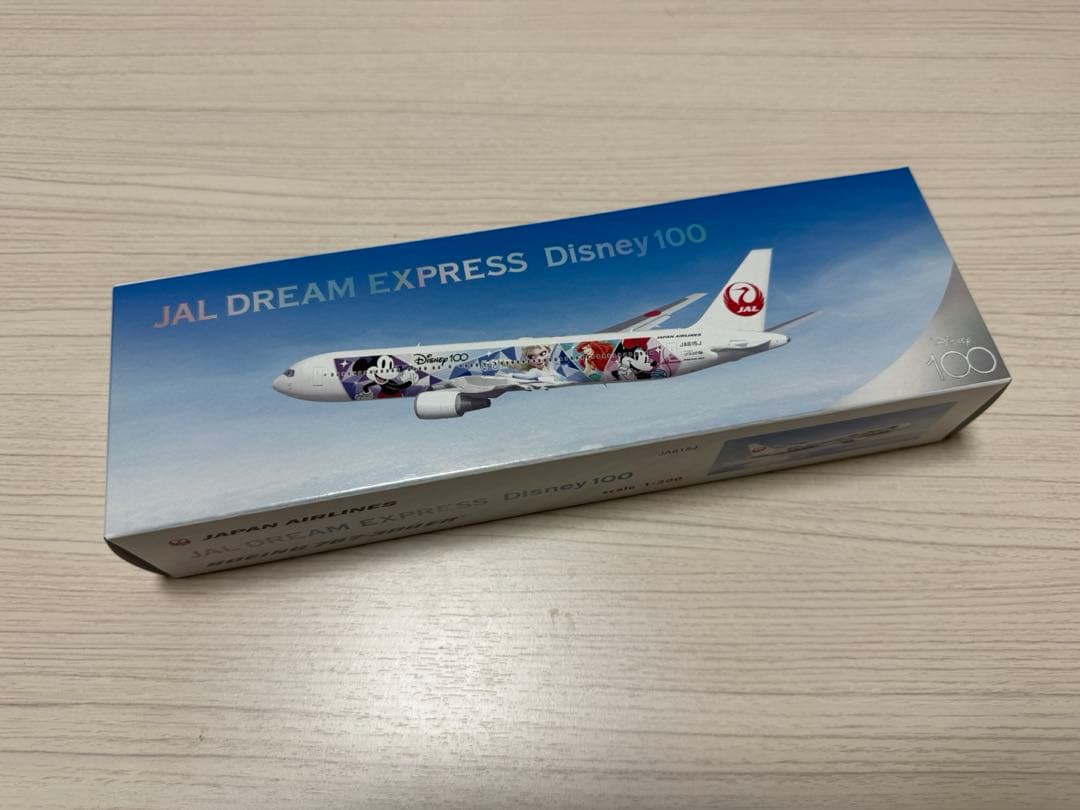 JAL B767-300ER ディズニー100周年 1/200 モデルプレーン
