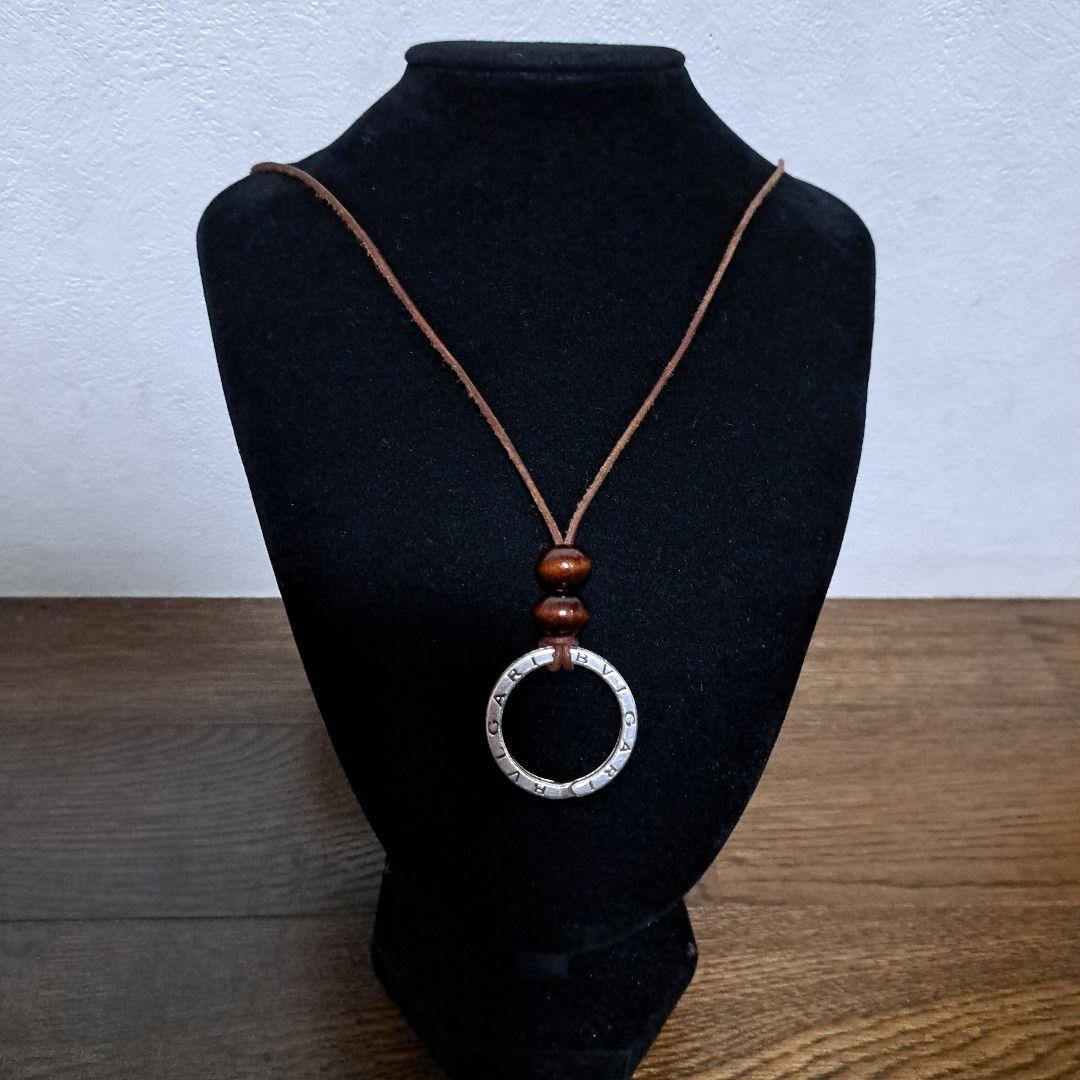 BVLGARI ロゴ入りシルバーリング&　チェーン　水牛革ネックレス