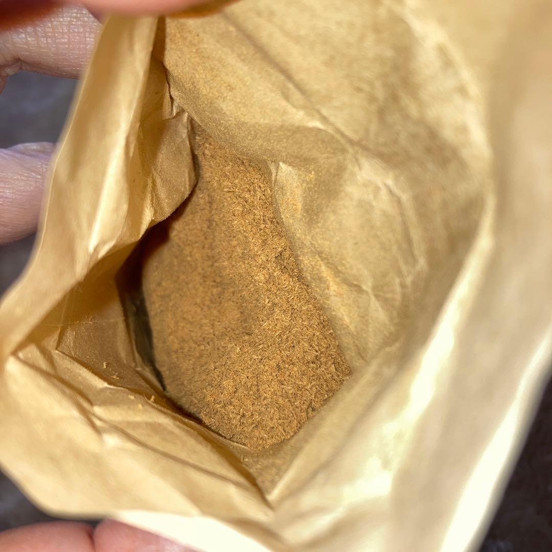 沈香　粉末状の香料 48g