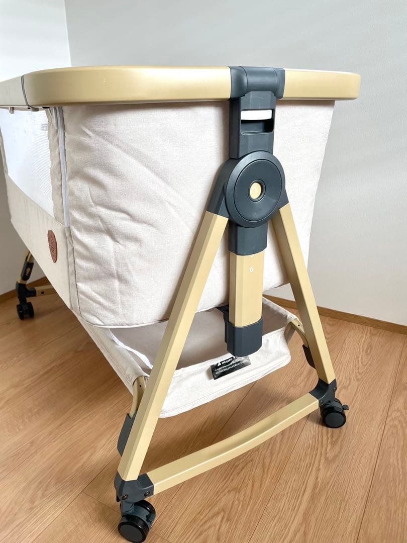 【美品】hzdmjベビーベッド　カーキ