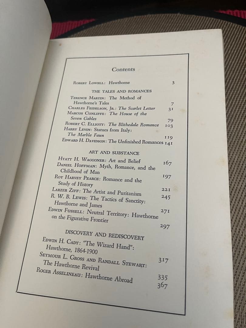希少　Hawthorne Centenary Essays