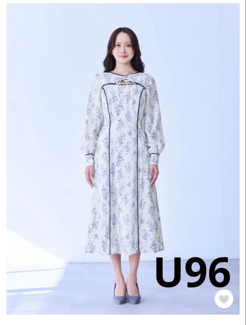 overE オーバーイー フラワーパイピングワンピース　オフホワイト　96サイズ