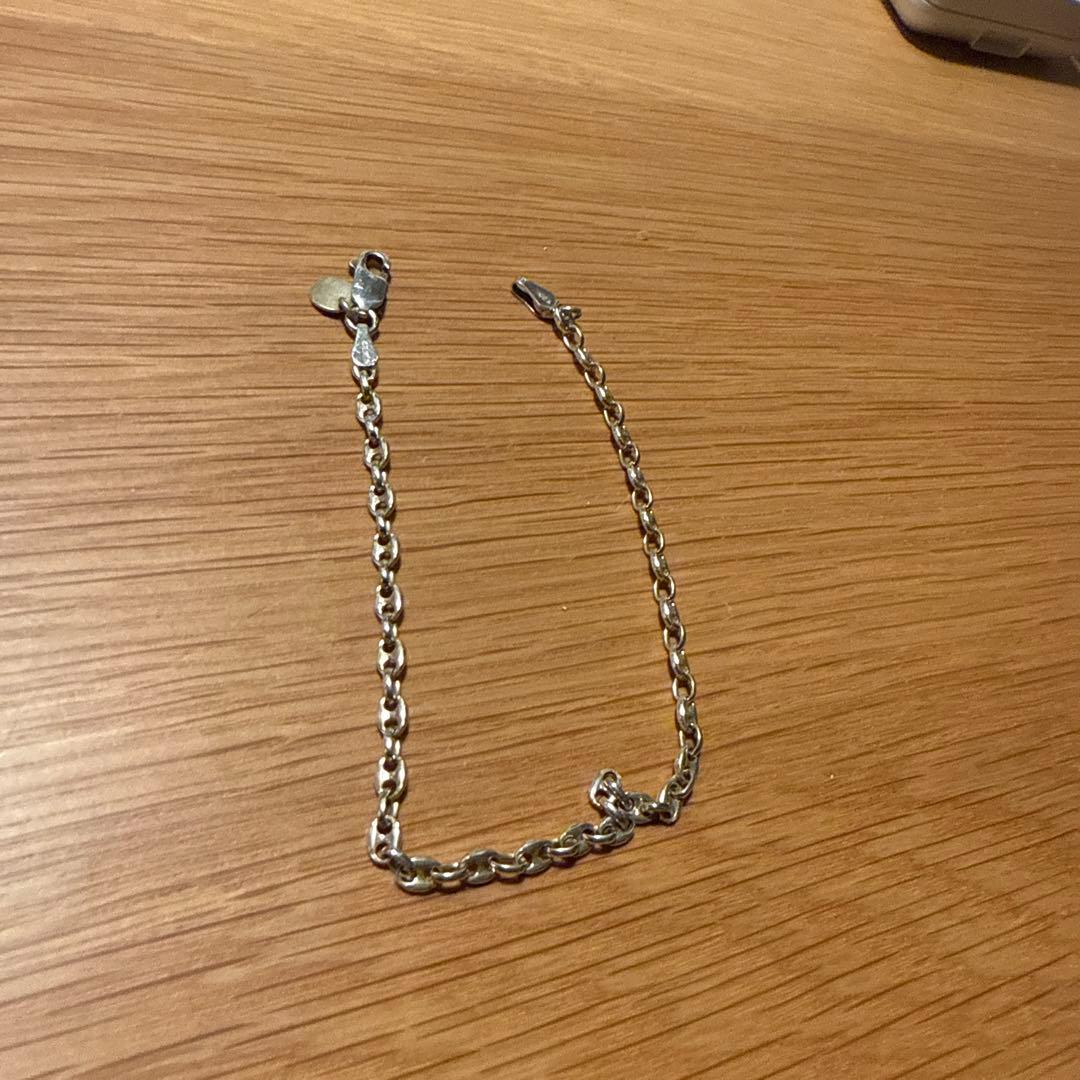 ヒアーズ　heres