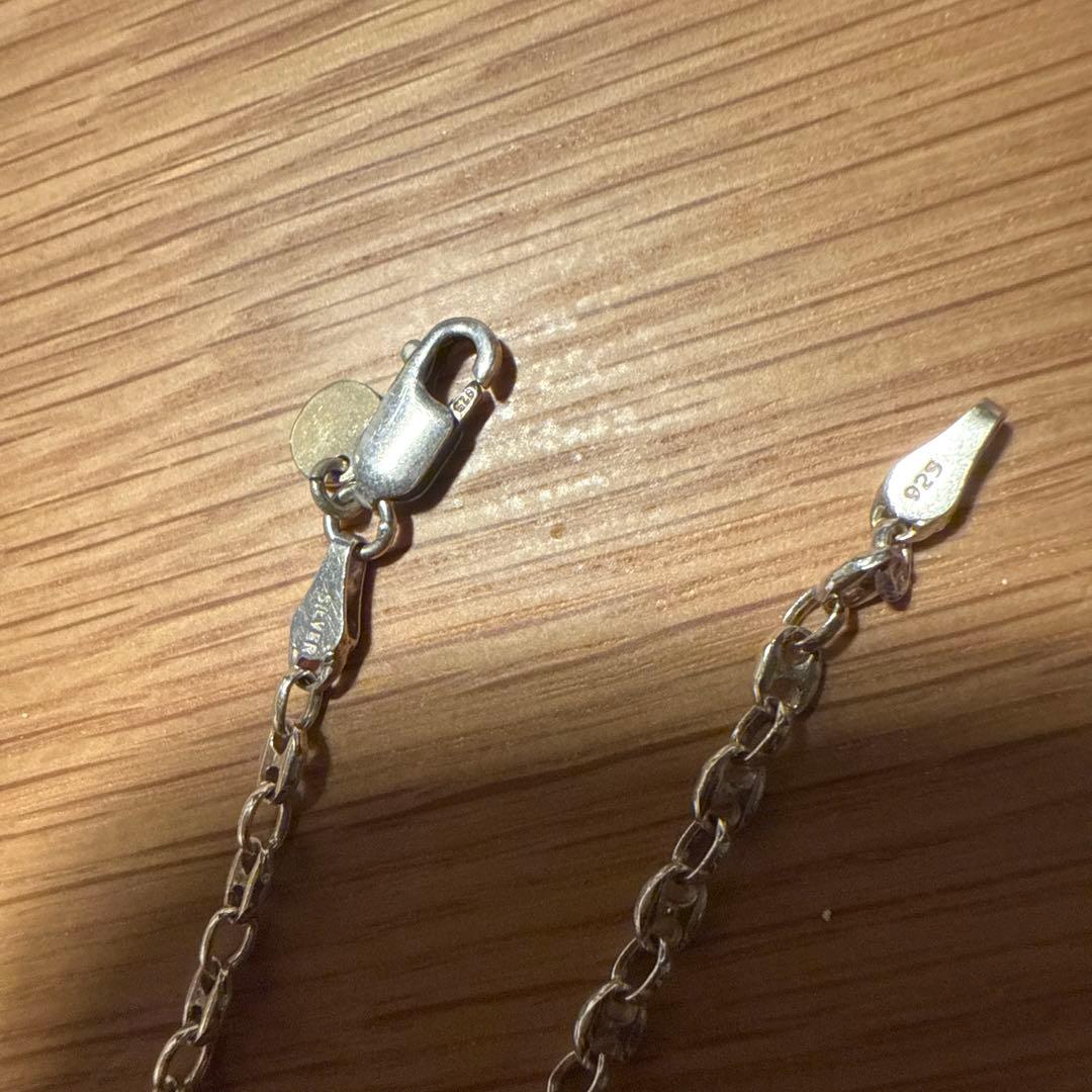 ヒアーズ　heres