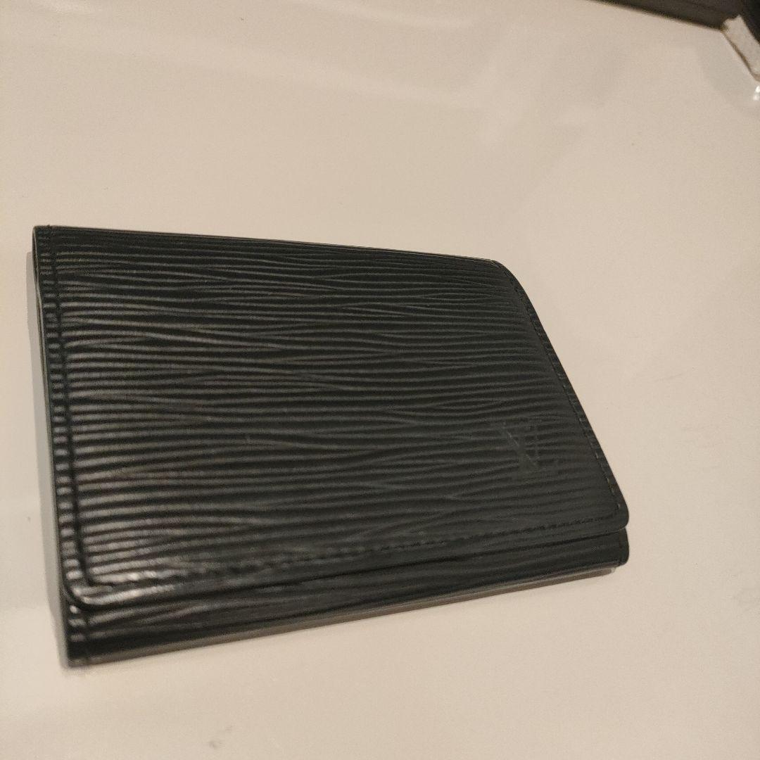 Louis Vuitton 黒 エピ 名刺入れ