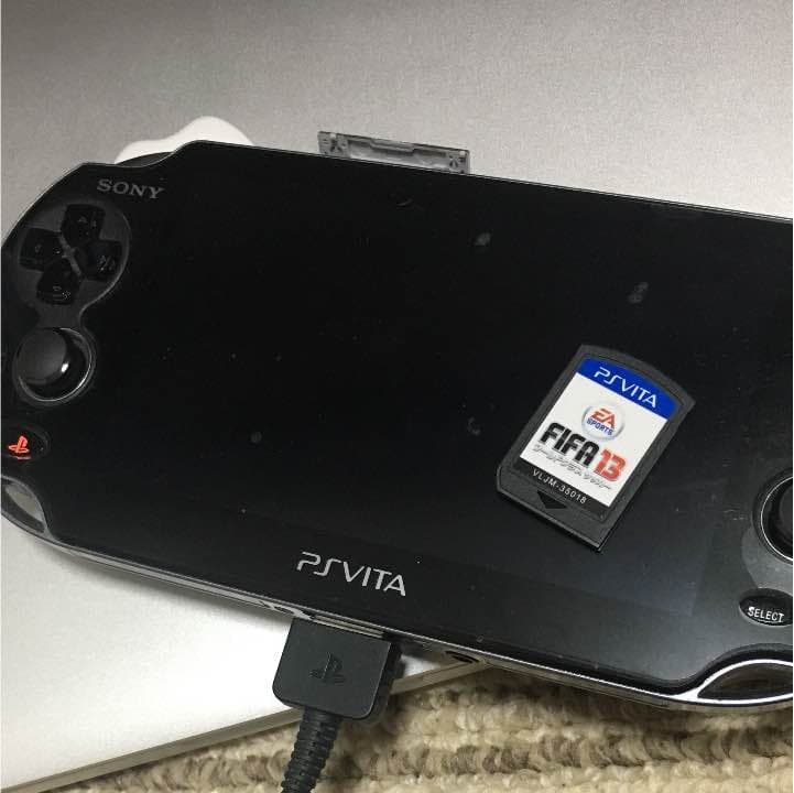 ps vita black 1000 本体 おまけ付き