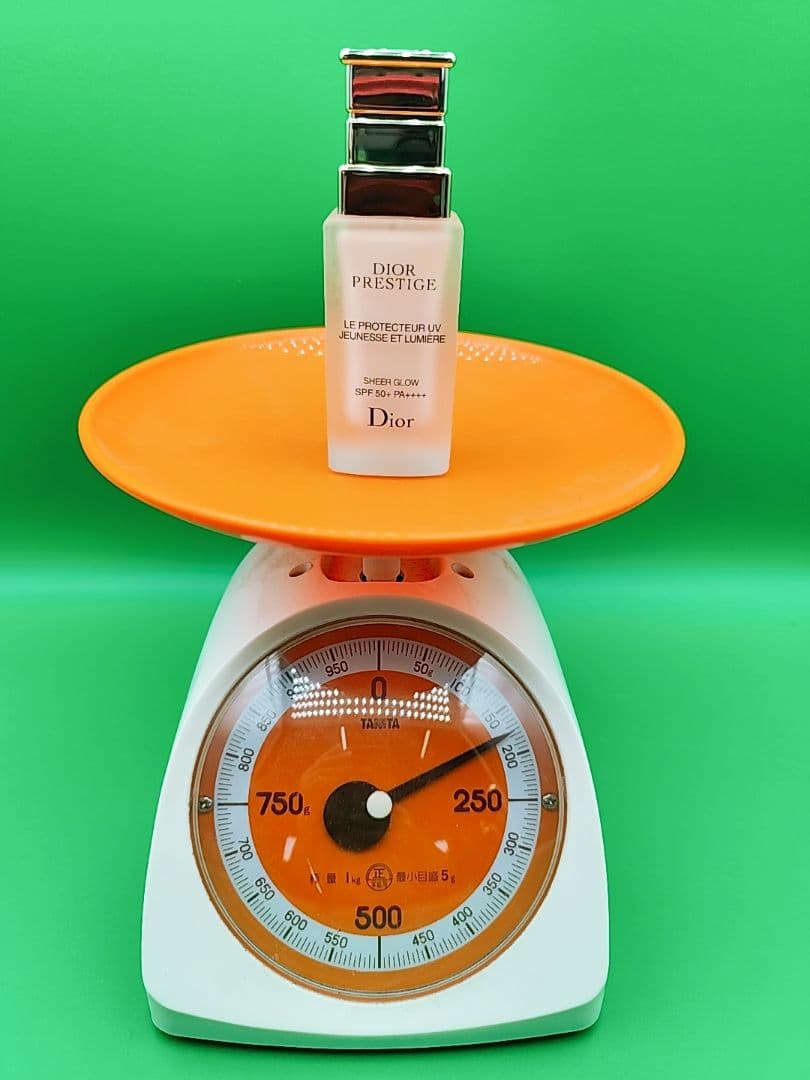 Dior　プレステージ ホワイトルプロテクター UV ルミエール シアーグロウ
