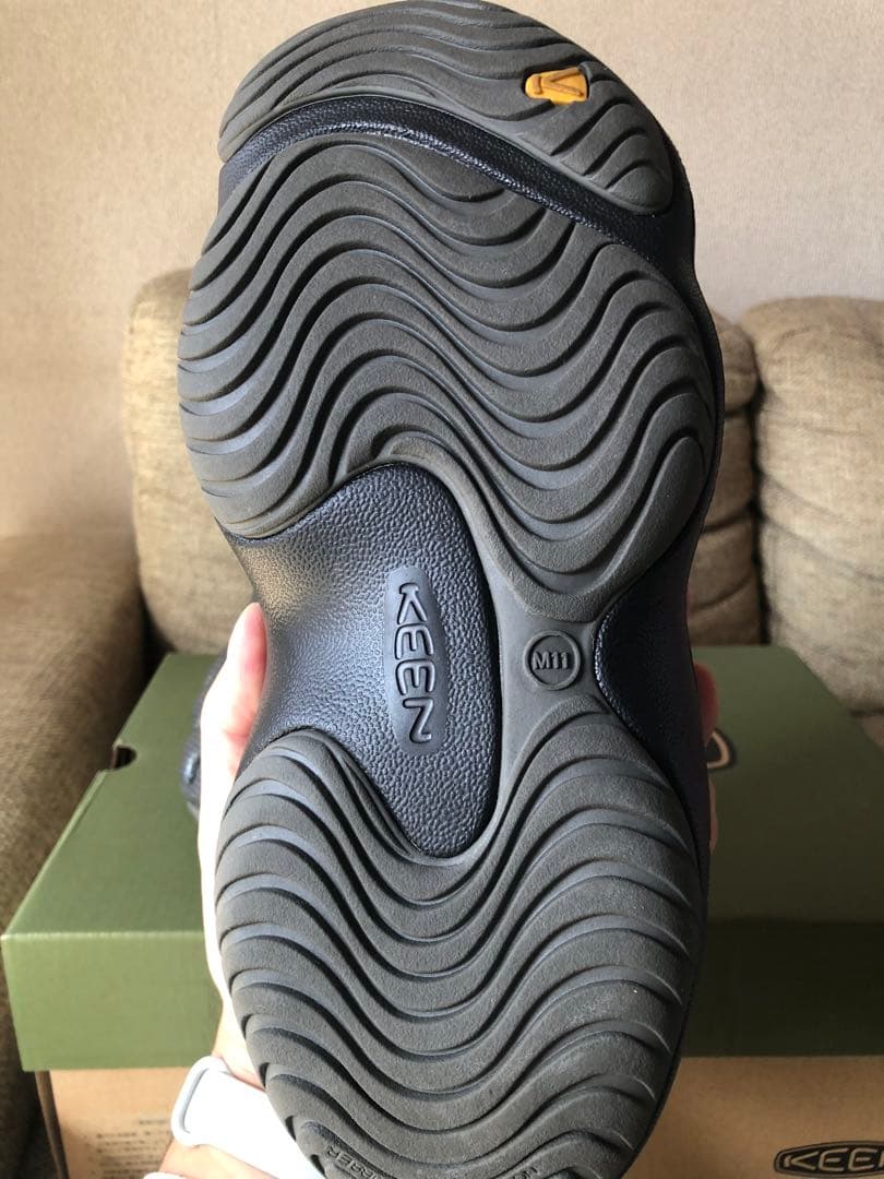 希少サイズ29！もう出ない超激レア！KEEN キーンヨギアーツグラファイト！