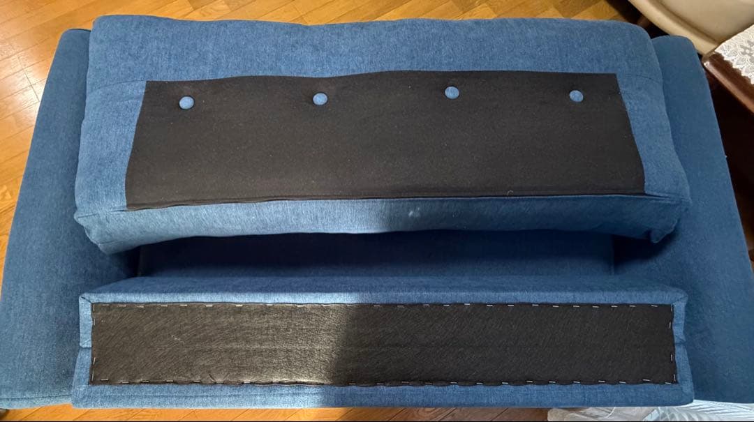 ニトリ2人掛けソファ(ネイビー)