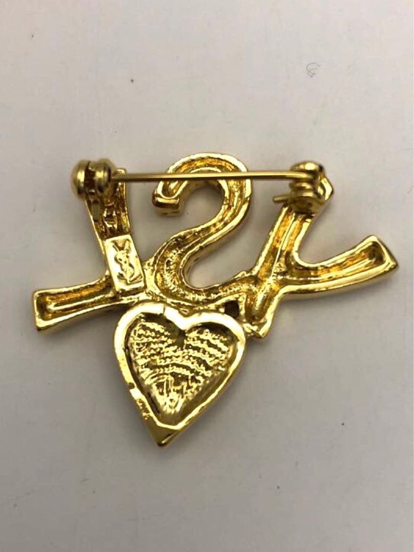 Yves Saint Laurent ロゴ&ハートブローチ