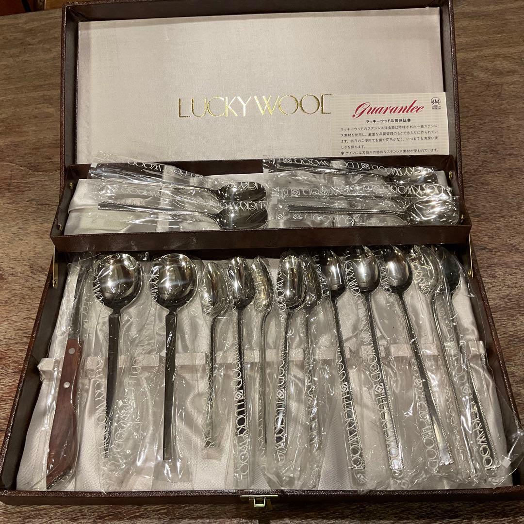 高品質！18ー12 新品 未使用 ラッキーウッド カトラリーセット 18本