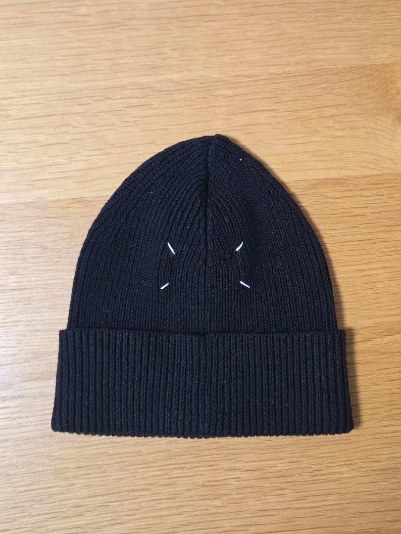 マルジェラニットビーニー（登坂広臣着）ブラックニット帽