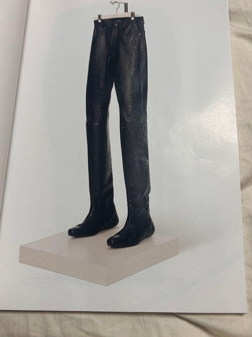 バレンシアガ BALENCIAGA by DEMNA 展覧会 カタログ（非売品)