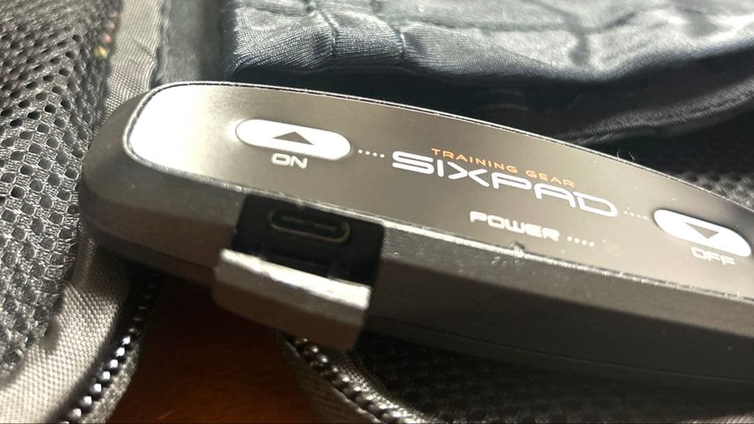 SIXPAD/シックスパット トレーニングウェア Mサイズ コントローラー付き