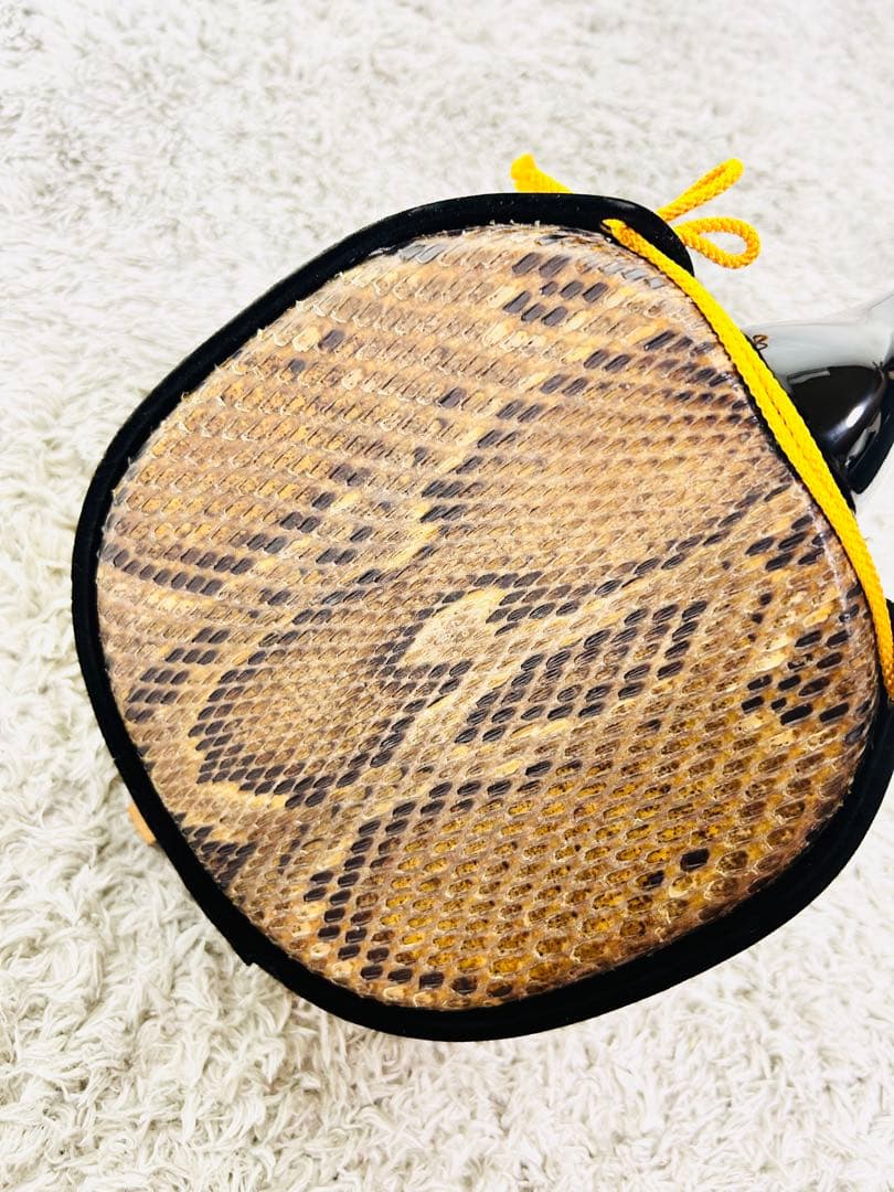 良品　本格的　沖縄　琉球　三線　本蛇皮　蛇革　強化貼り　初心者　入門　ケース付き