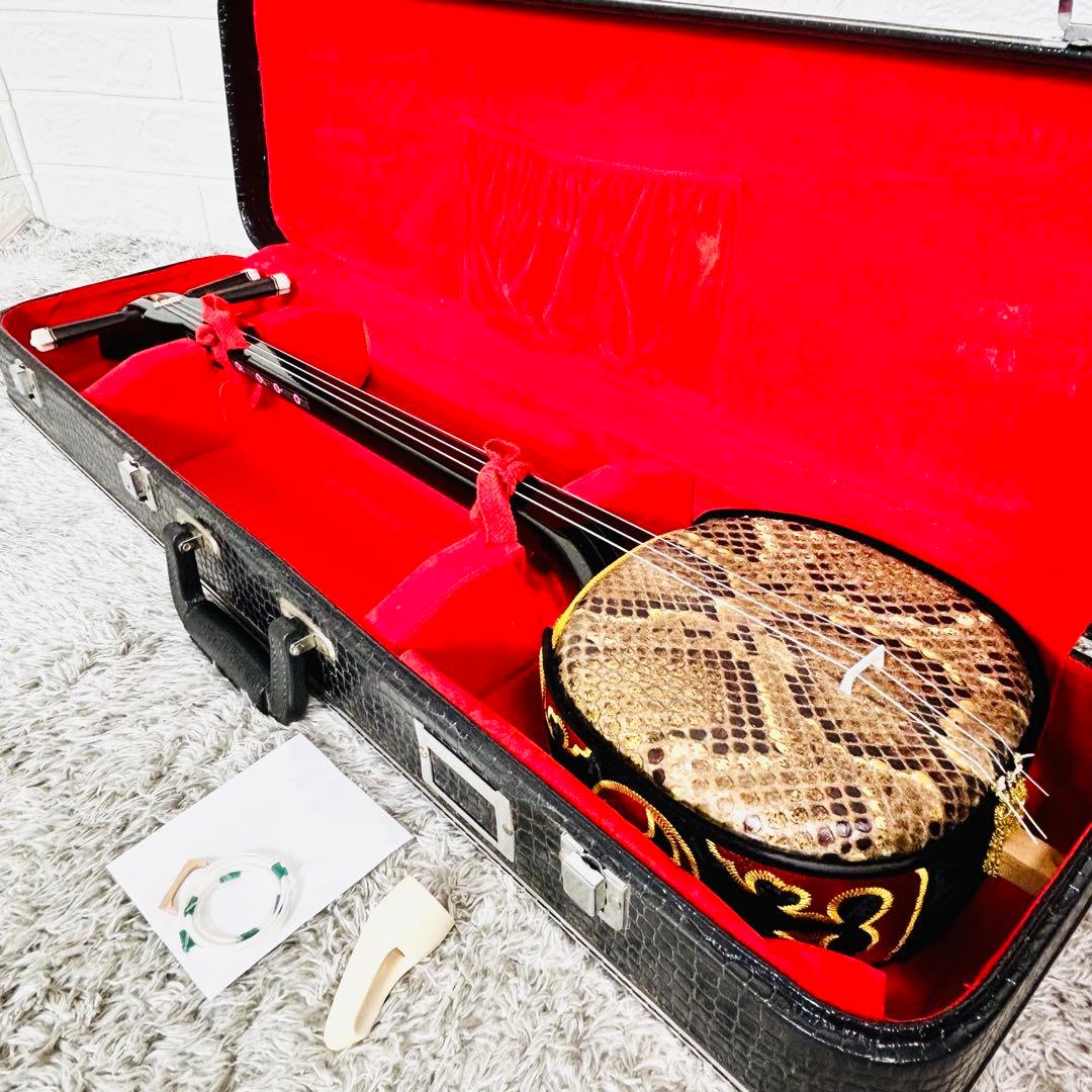 良品　本格的　沖縄　琉球　三線　本蛇皮　蛇革　強化貼り　初心者　入門　ケース付き