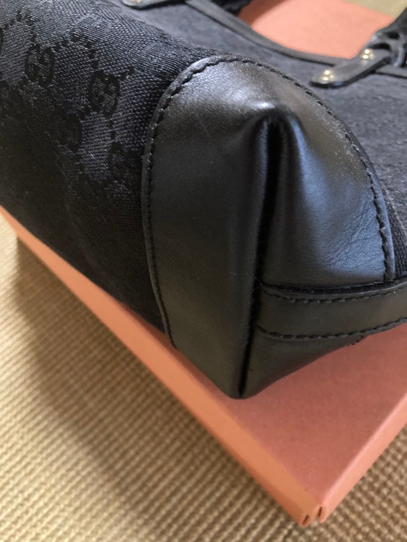 古い　LOEWE と GUCCI