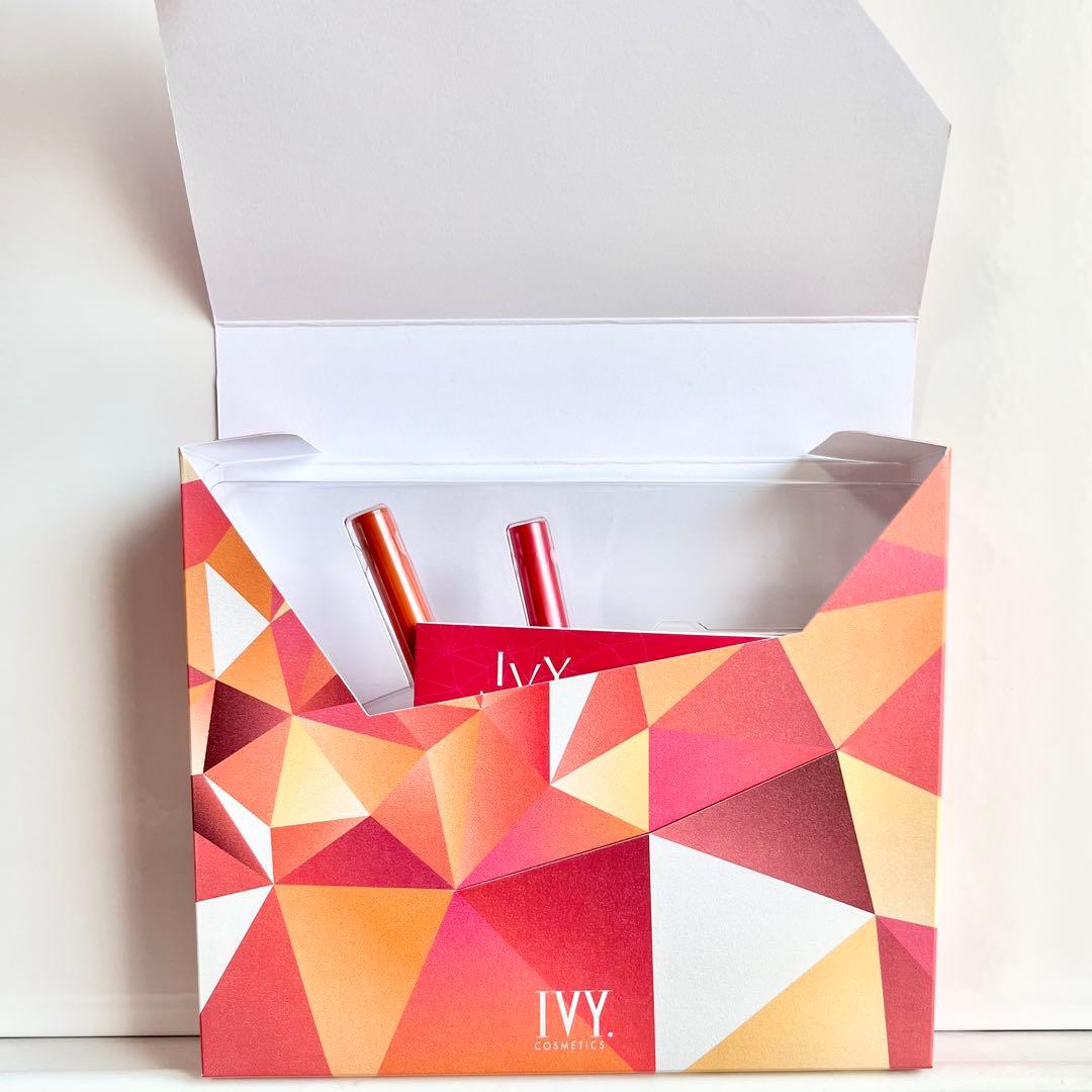 新品✨未開封【IVY】限定メークアップコレクション ザ グロウイングスマイル
