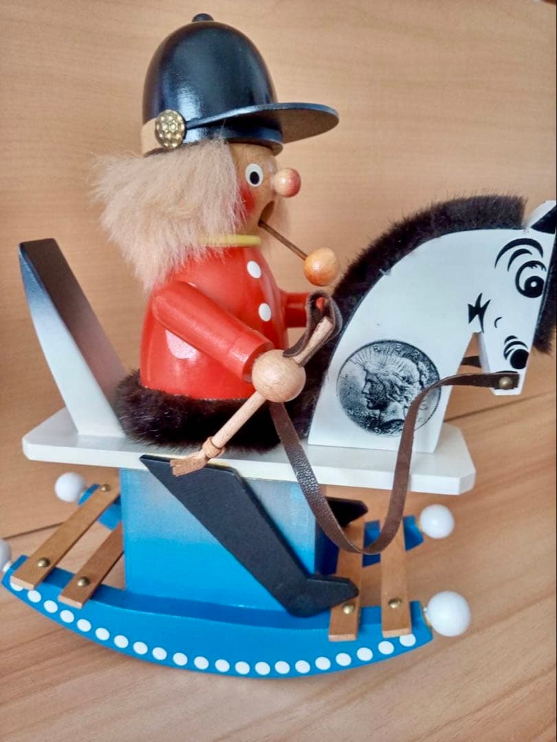 煙出し人形　木馬　ドイツ　ザイフェン　クリスマス