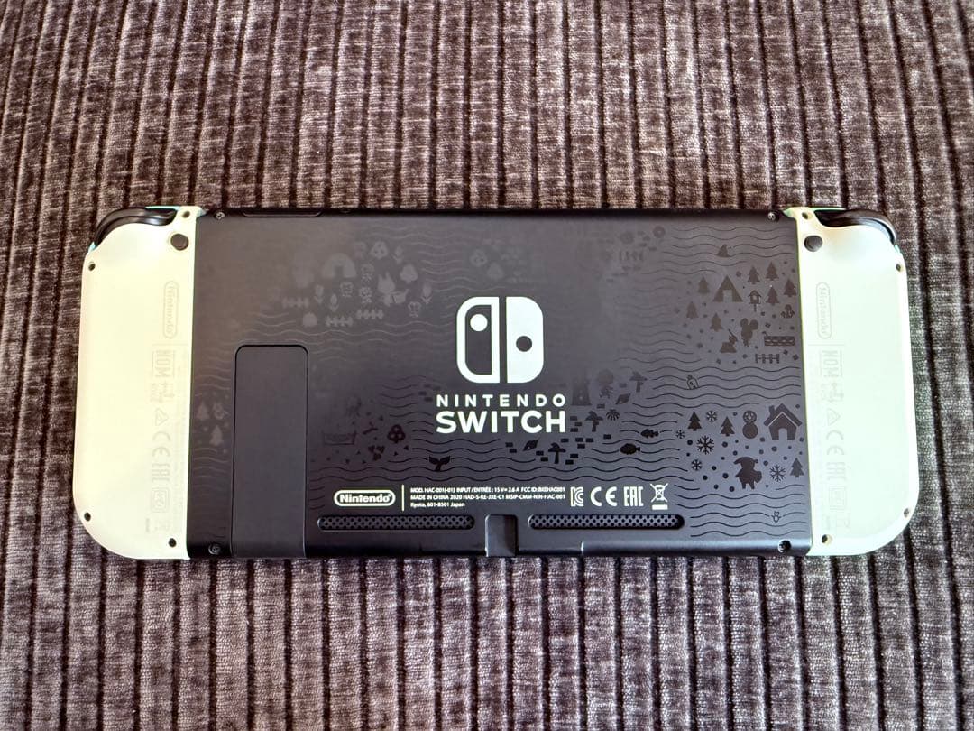 Nintendo Switch本体【どうぶつの森デザイン】・コントローラーセット