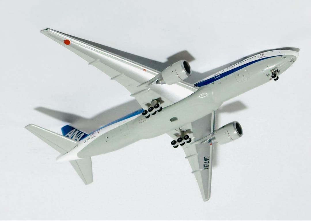 全日空商事 1/400 ANA B777-200 NH40022