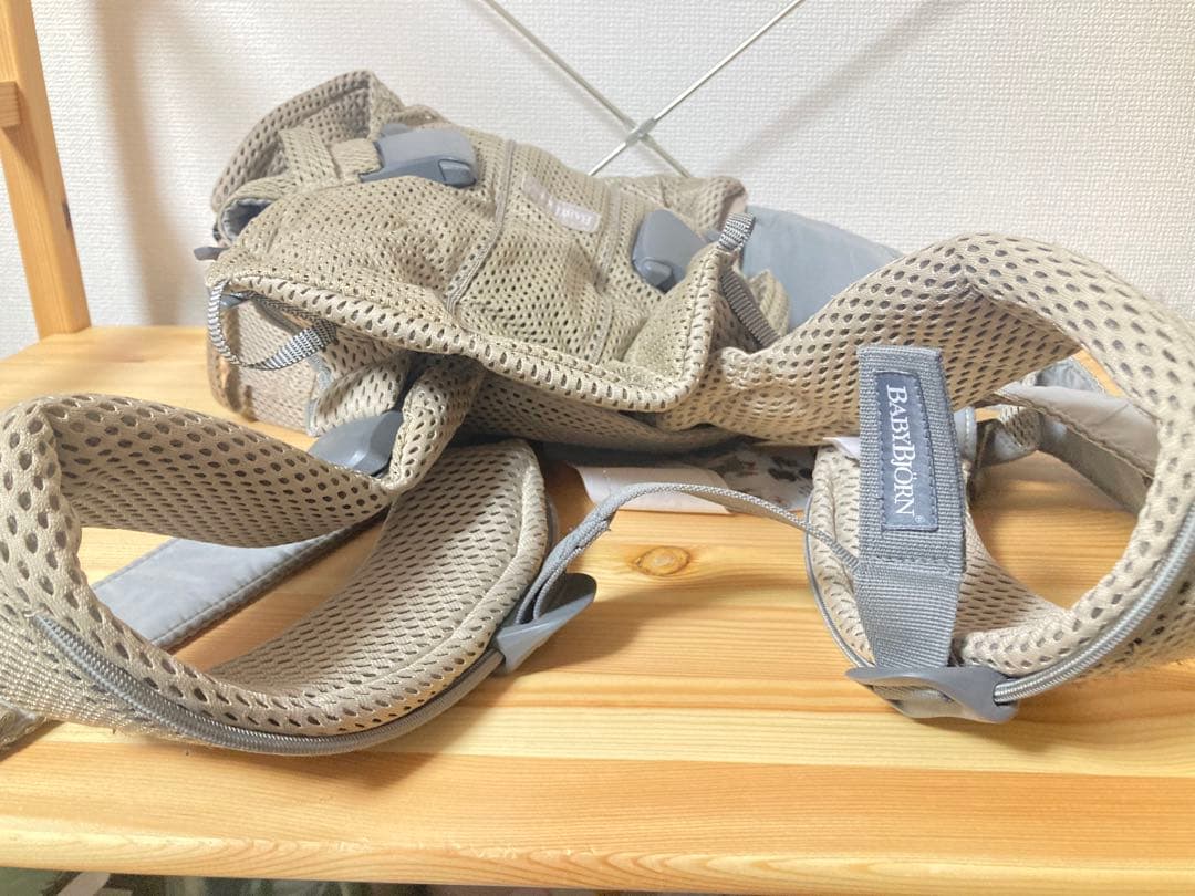 ☆超美品！ ベビービョルン 抱っこ紐 ワンカイエアー グレーベージュ 抱っこひも